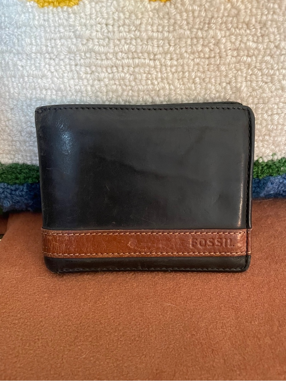 Fossil Brand Men’s Leather Bifold Quinn Wallet with Flip ID Window Black / Brown